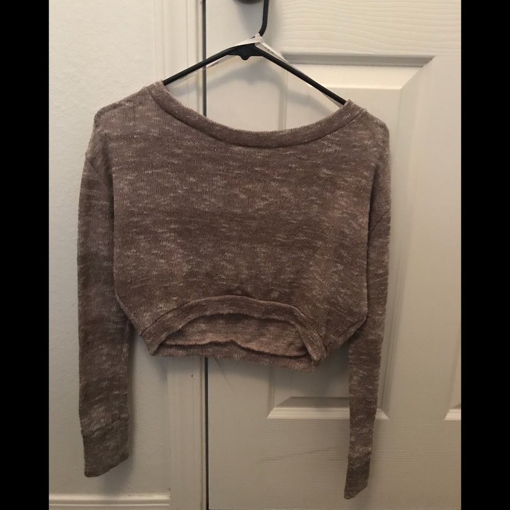 Long sleeve crop top